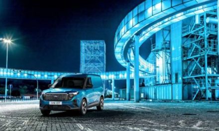 Ford a prezentat E-Transit Courier, un nou vehicul comercial complet electric produs la Craiova