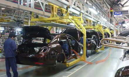 Industria auto a semnalat blocaje la importurile de piese esenţiale în producţia de autoturisme